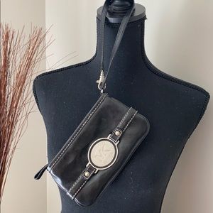 ▪️Michael Kors Wristlet